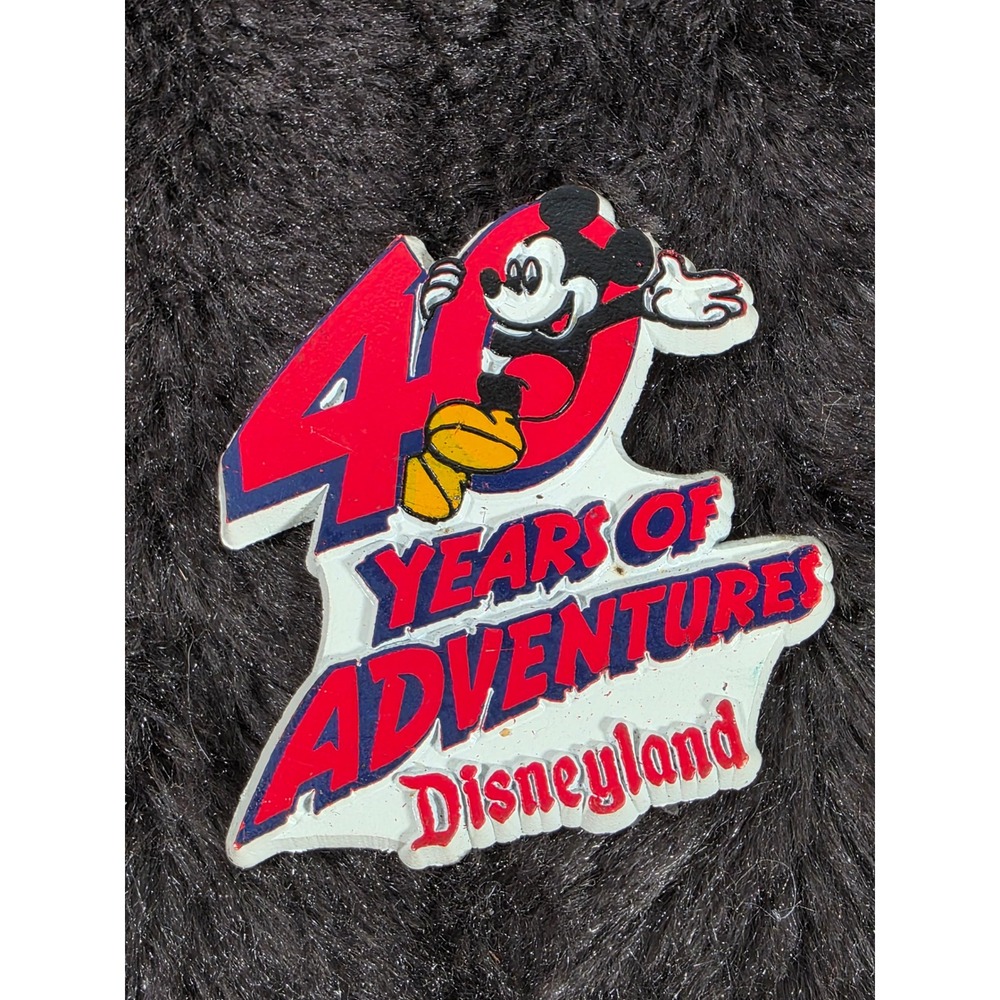 Disney Disneyland 40 Years of Adventures Mickey Mouse Anniversary Magnet Vintage